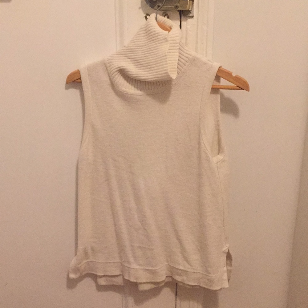 Cowl neck sleeveless sweater